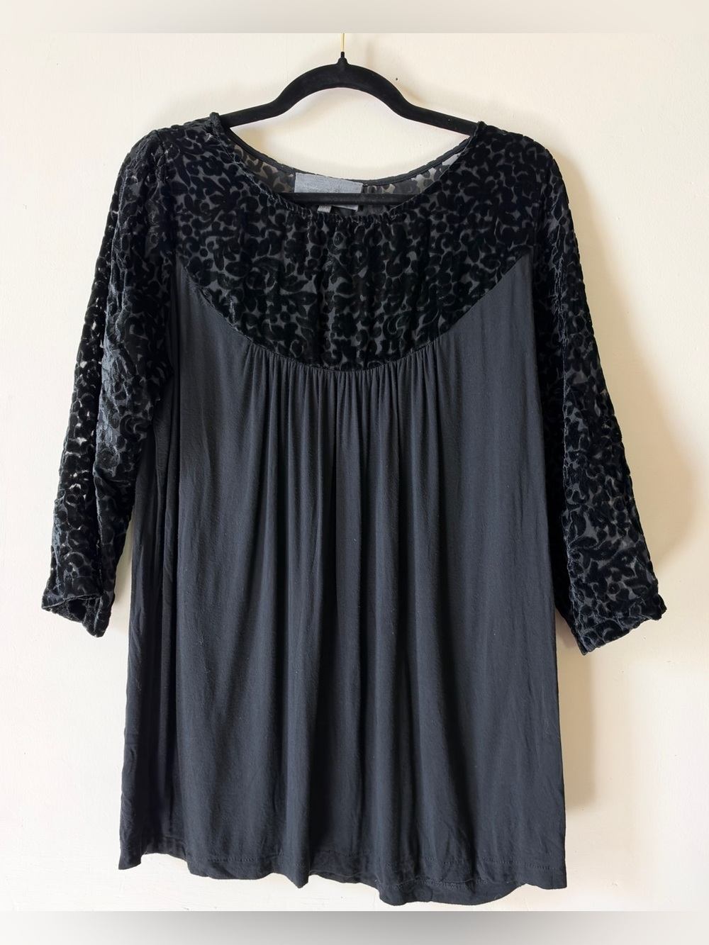 Anthropologie Sunday in Brooklyn Burnout Velvet Yoke Babydoll Top Black size L